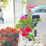 Geranium דירה *